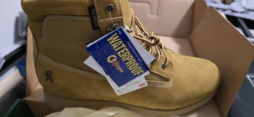 Mens boots Chippewa boots size 14 new