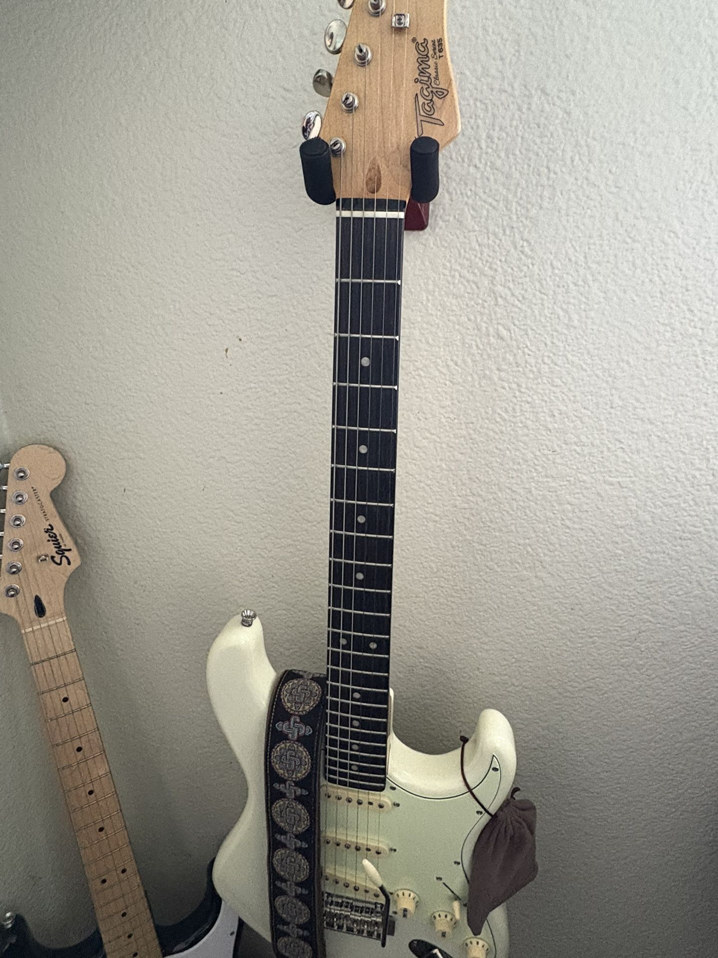 Electric Guitar, Guitar Amp,Cables, And Multi-Effects Processor