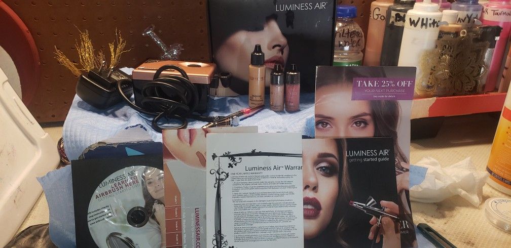 New Luminous air brush makeup system Missing One Bottle Of Foundation