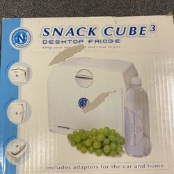 Mini Fridge / Desktop 