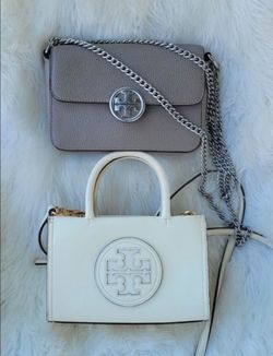 TORY BURCH Originales $140, por las dos.