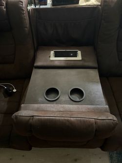 3 sear sectional with reclining end seats