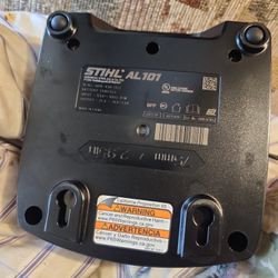 Stihl Al101 Charger 
