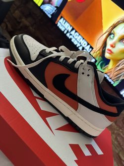 Nike Dunks ( Pick Up Only )