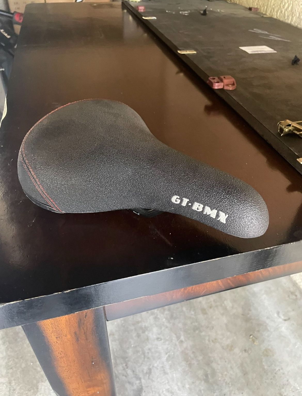 Gt bmx seat (pick up only)