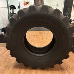 TRUCK TIRE FOR GYM TRAINING