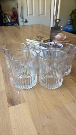 Crown Royal glass set of 5