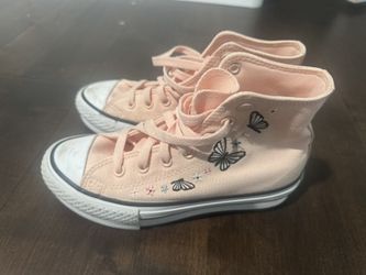 Size 2 Girls Converse Shoes 