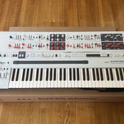 UDO Super Gemini synthesizer