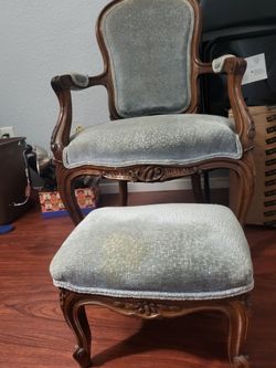 Vintage chair and pedestal