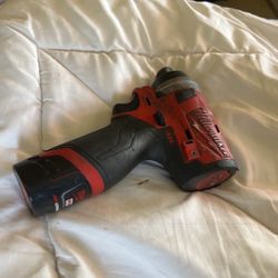 Milwaukee Impact Dril With Battery