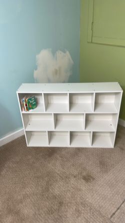 Cubbies shelf unit