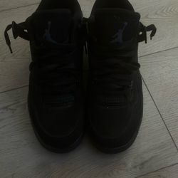 Black Cats Jordan 4