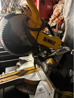 Dewalt saw