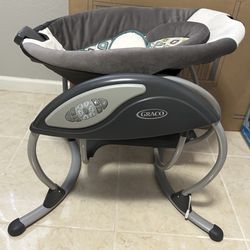 Graco Glider Baby Swing