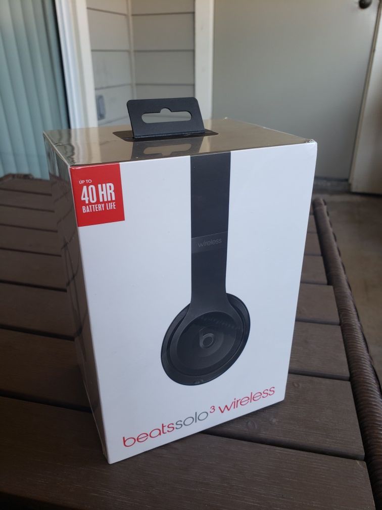 Beats Solo 3 Wireless - Brand new (unopened)