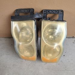 Dodge Headlights Fits 02 Til 05 In Great Condition 
