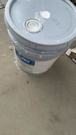 White Sherwin Williams paint