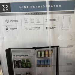 Mini Fridge 