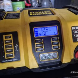 Stanley Fatmax Jumper/Battery/Air Compressor 
