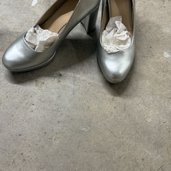 Women’s Shoes Size 9