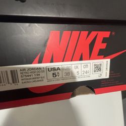 Air Jordan 1 Retro UNC