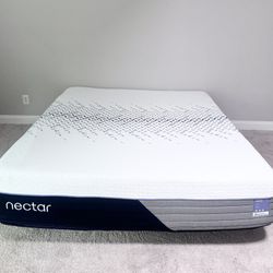 Nectar Luxe Hybrid California King Mattress – Excellent Condition + Free Delivery