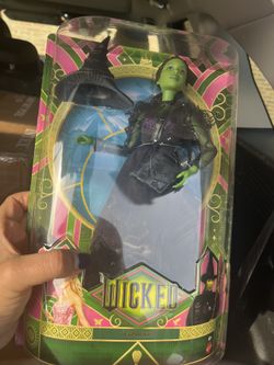 BRAND NEW - Universal Pictures' Wicked Elphaba Fashion Doll