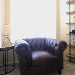 Beautiful Tuffted Genuine Real Leather Arm Chair! Super Comfortable & Very Classy!!!