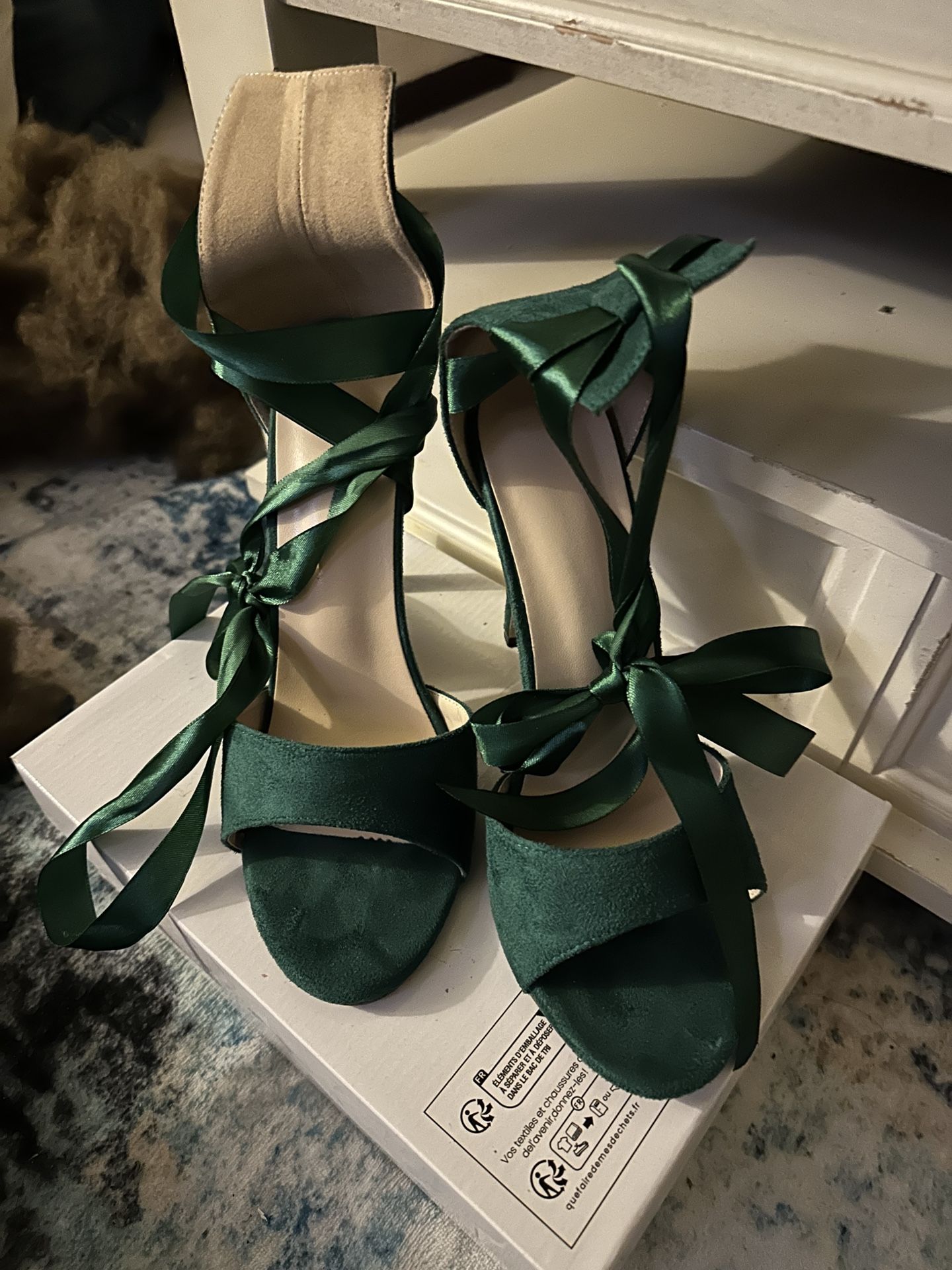Bow Heels Size 8/12