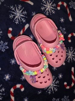 Girls Pink Clog Shoes w/ Beaded Charms – Size 1 💕🌸