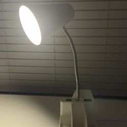 Lamp w/ Charger Outlet 