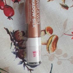Wet n Wild Liquid Eyeshadow 
