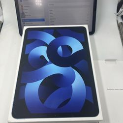 2022 iPad Air  5th Generation M1 64 GB (WIFI)