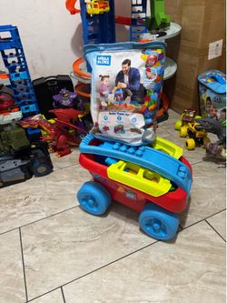 Mega Bloks Toy Building Blocks Bundle with Pull Wagon