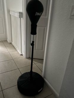 black everlast weighted punching stand