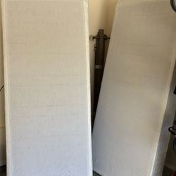 Calling Box Spring 