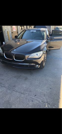 2012 BMW 740I
