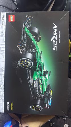 LEGO Technic Aston Martin AMR25 F1 Set