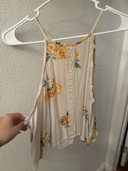 Kendal Kylie High Neck Too Size M
