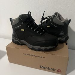 Women's Waterproof  Work Boot Size 8