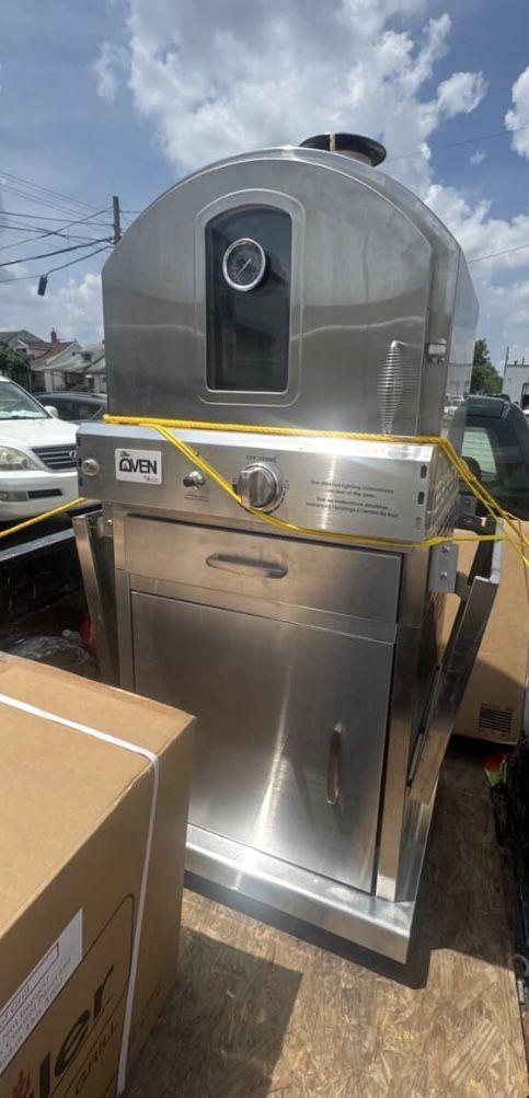 PIZZA OVEN