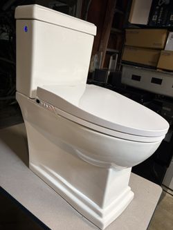 OVE Irenne Classic 2-piece Smart Bidet Toilet. Like New 