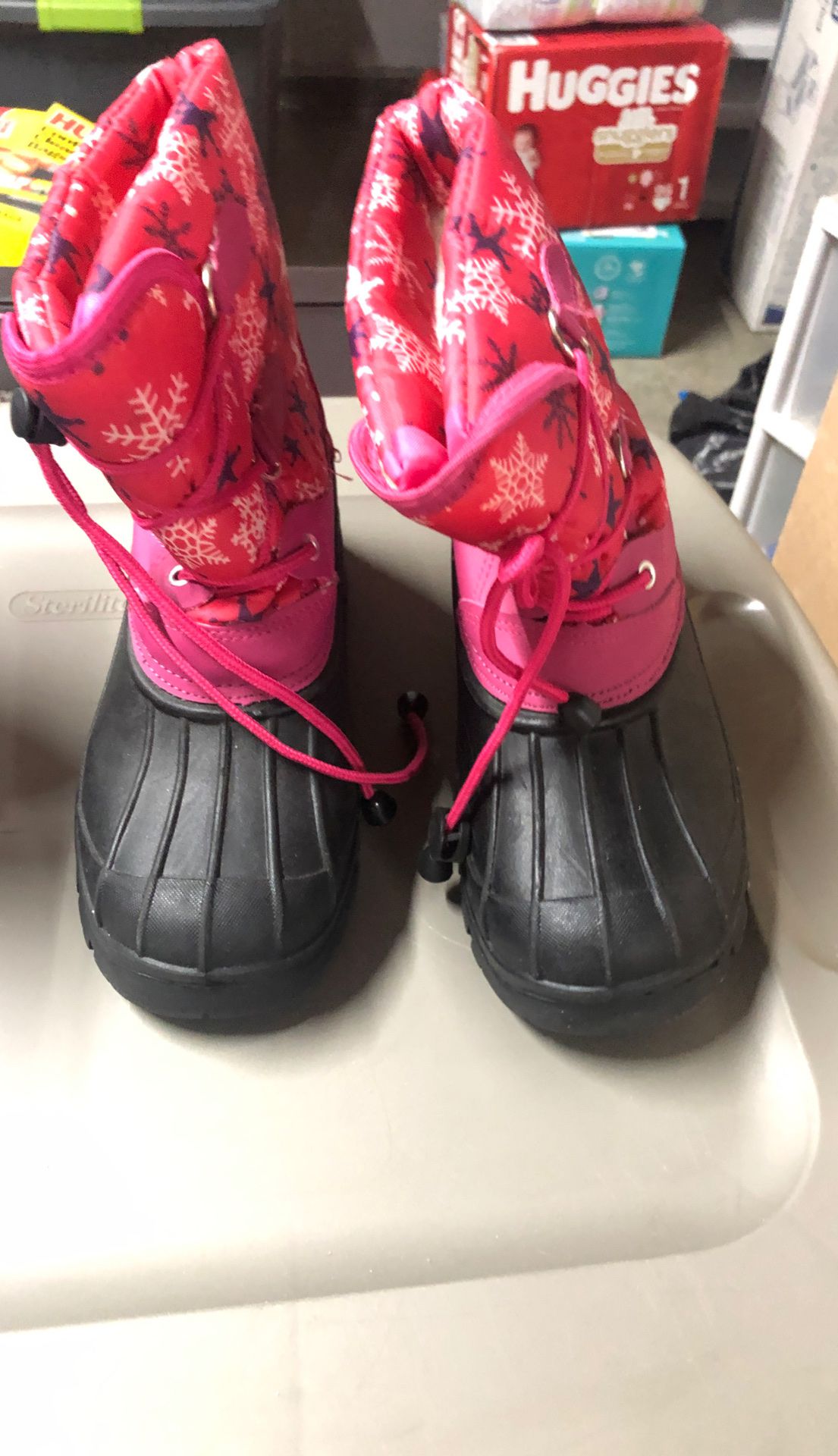 Kids snow boots size 11