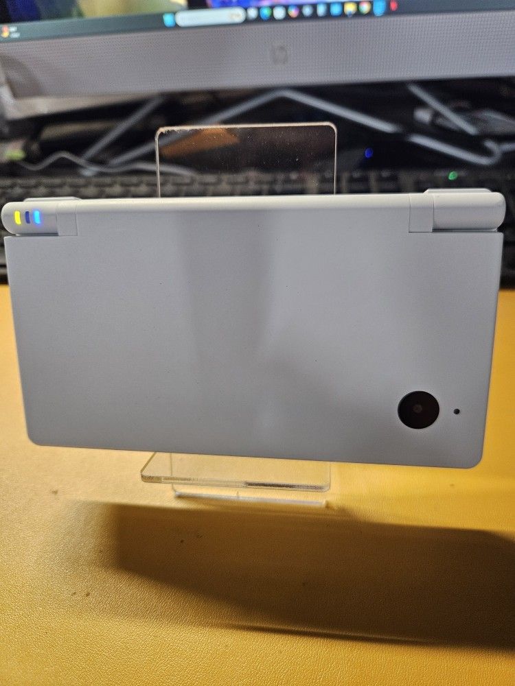 White Nintendo DSi