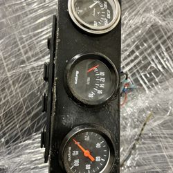 Gauges (Temperature , Oil, Battery)