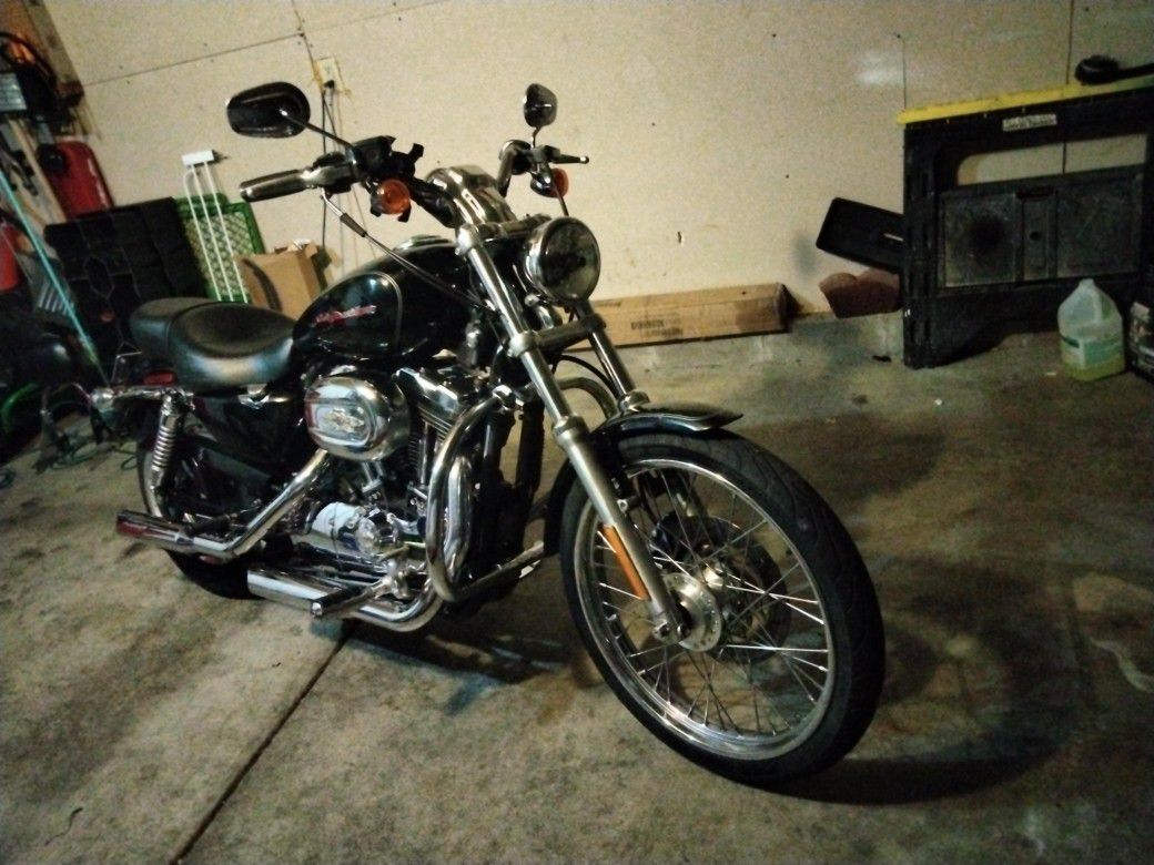Harley Davidson 1200cc XL Custom Send Me Offer And Trades!