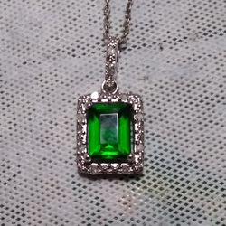 Very Cute Emerald Sterling Silver Necklace For Christmas 🎄