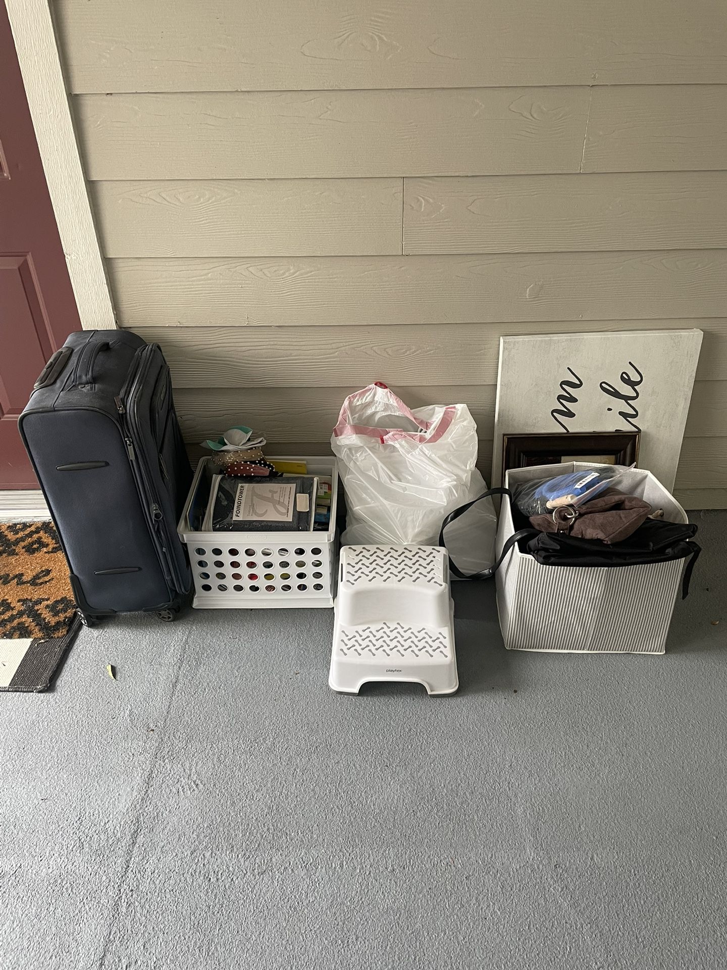 FREE- Need Gone ASAP All Items In Photos Still Available As Of 5:15pm