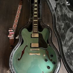 Epiphone inspired by Gibson ES 335
